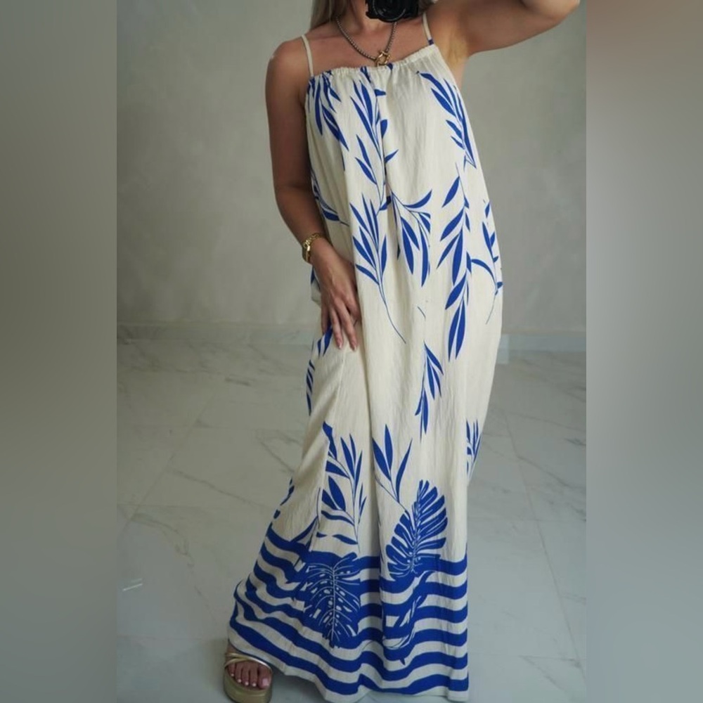 NWT Blue and Cream Monstera Leaf Print Maxi Dress